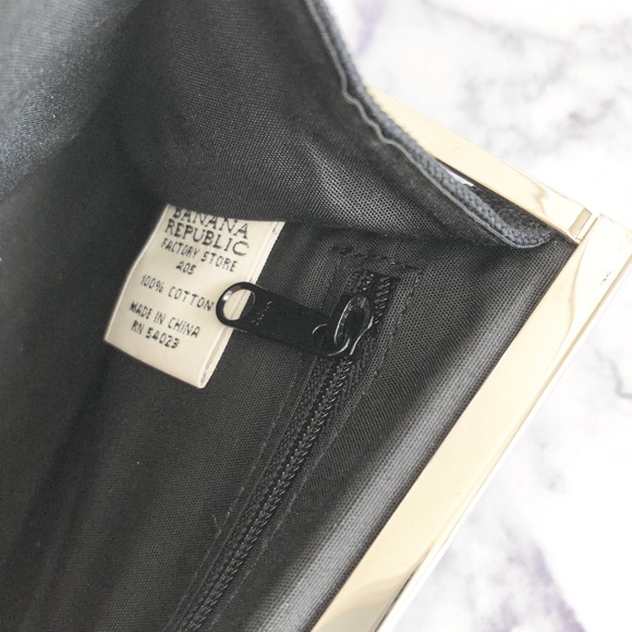 Banana Republic Clutch - Picture 6 of 6